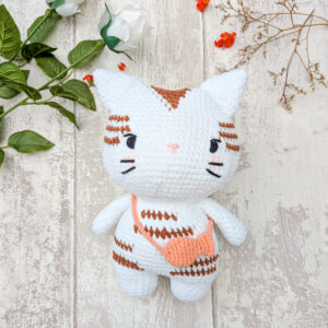 Amigurumi chat tigré