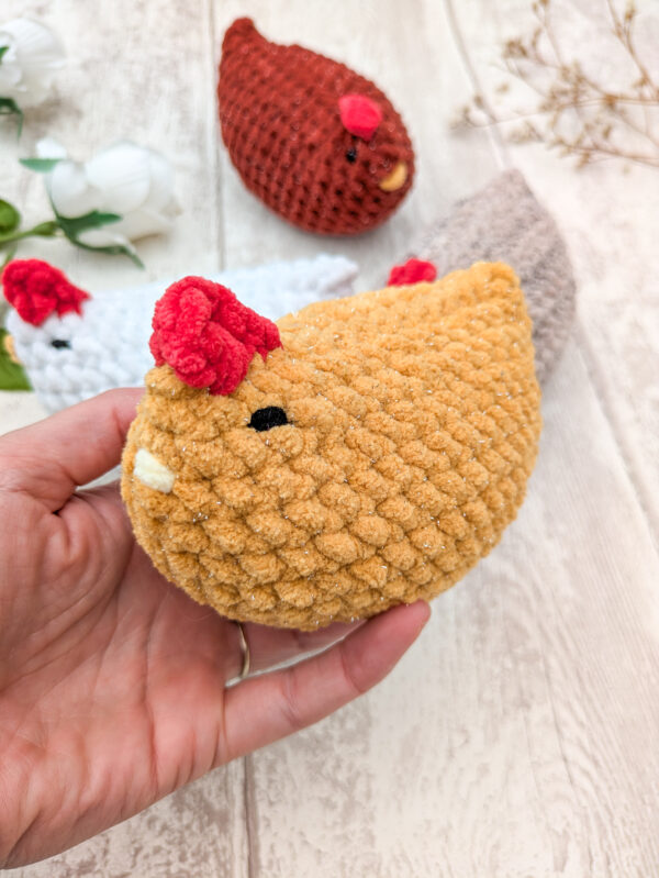 Poule décorative