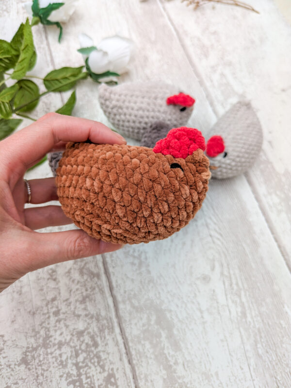 Petite poule décorative
