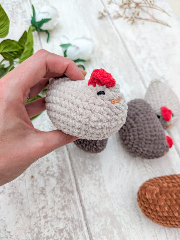 Petite poule décorative