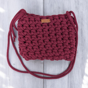 sac-bandouliere-rouge-bordeaux-artisanal-au-crochet