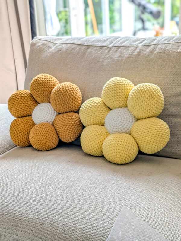 Coussin fleur décoratif