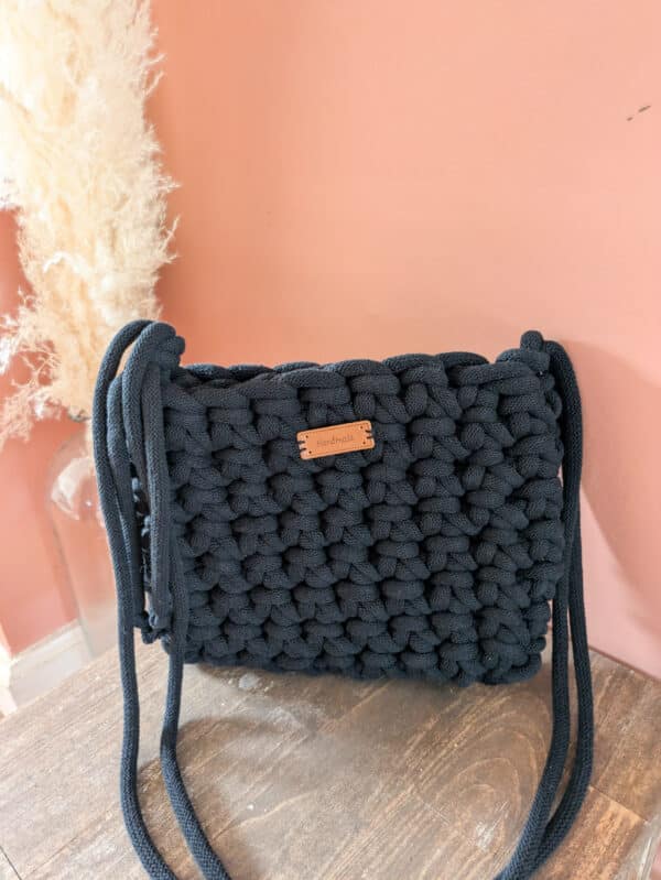 sac-bandouliere-noir-fait-main