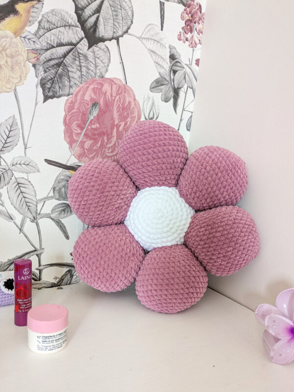 Coussin décoratif fleur girly fait main