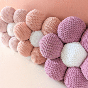 Coussin fleur fait-main girly rose