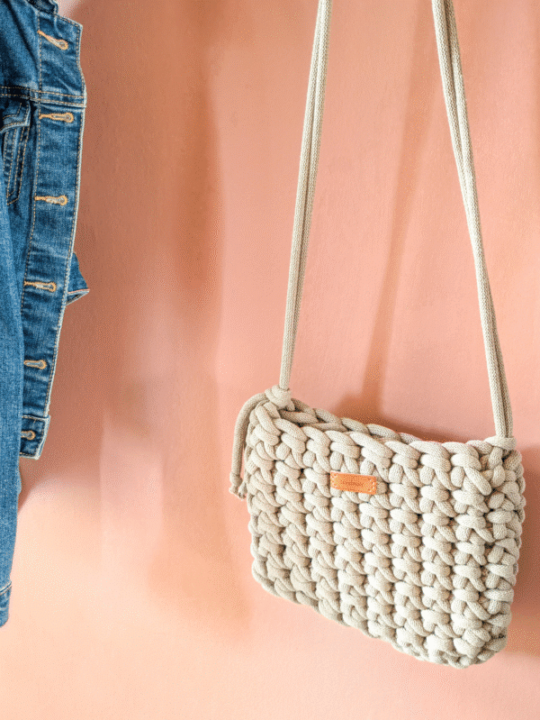 sac-bandouliere-gris-fait-main