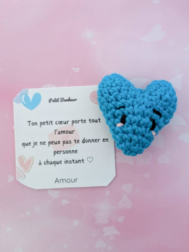 Coeur-bleu-calin-de-poche-cadeau-soutien