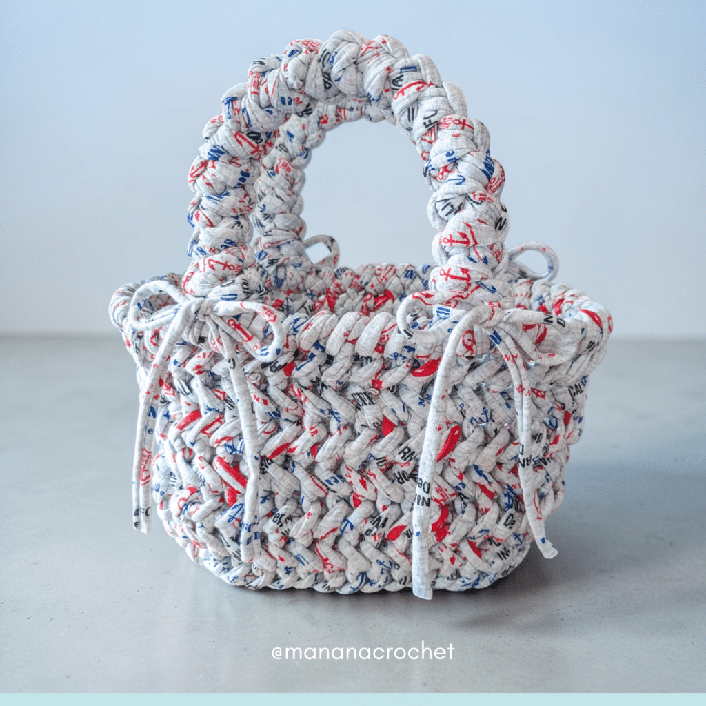 Sac trapilho fait-main gris/rouge motif marin