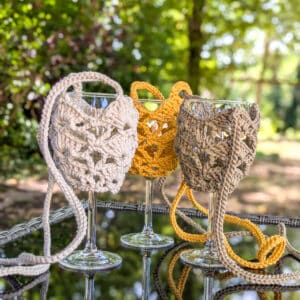 sousverre-a-vin-fait-main-au-crochet-boheme-ideal-festival